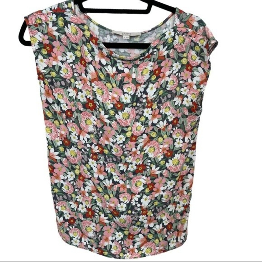 🥑5/$25 LOFT Floral cap Sleeve Flowy top sz XS